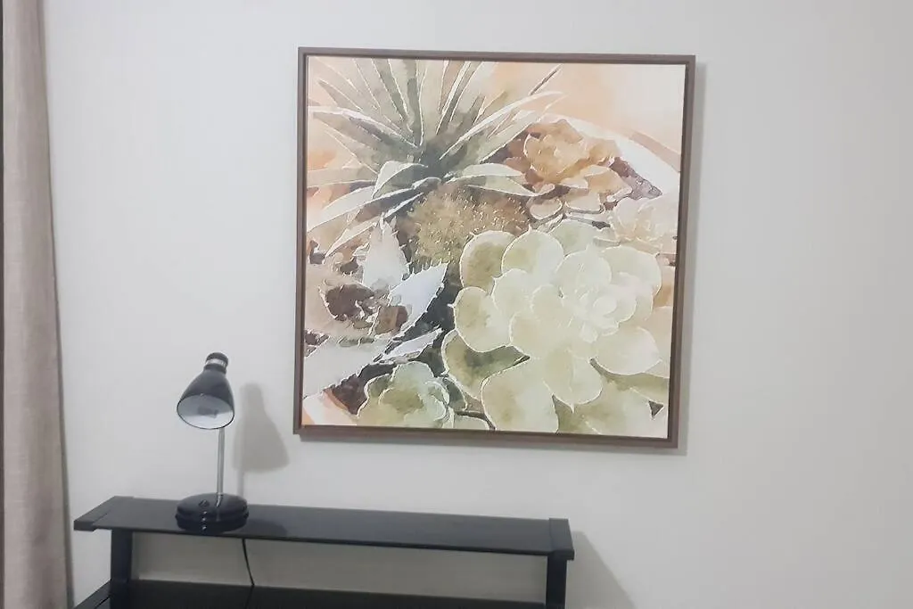 5 Star Fresh Condo In New Kingston