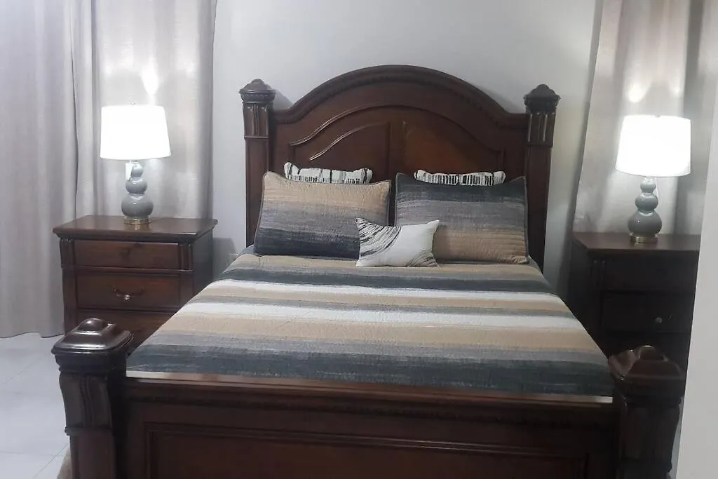Apartment 5 Star Fresh Condo In New Kingston