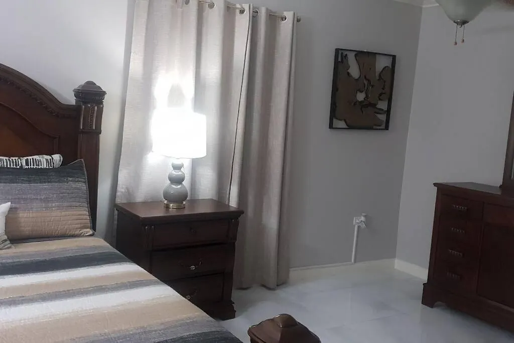 5 Star Fresh Condo In New Kingston 0*,  Jamaika